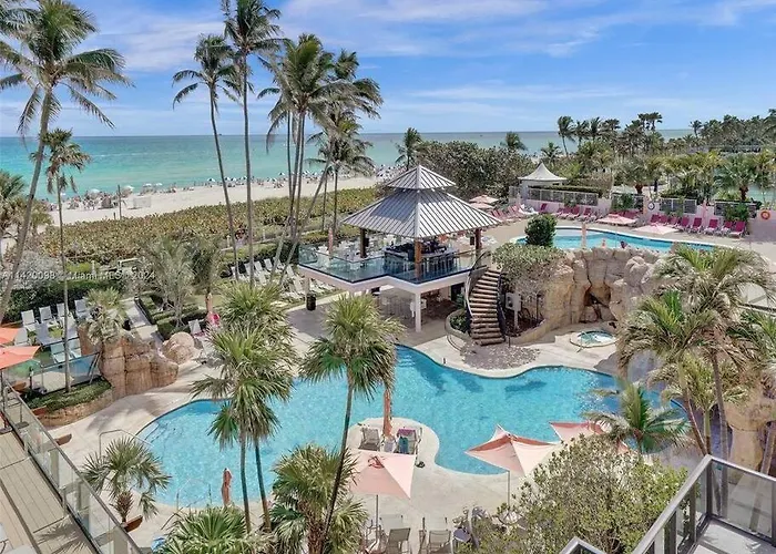 2 Bedrooms Unit Oceanfront Resort The Alexander