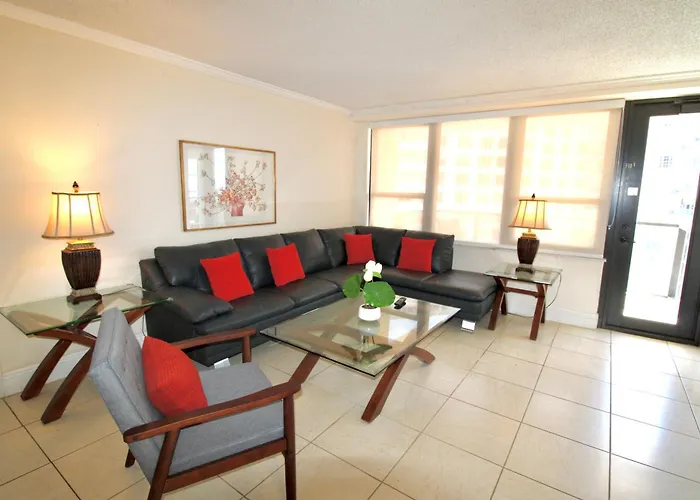 Alexander 1211 Beachfront Condo With Direct Beach Access, 2 Pools, Sauna, Gym