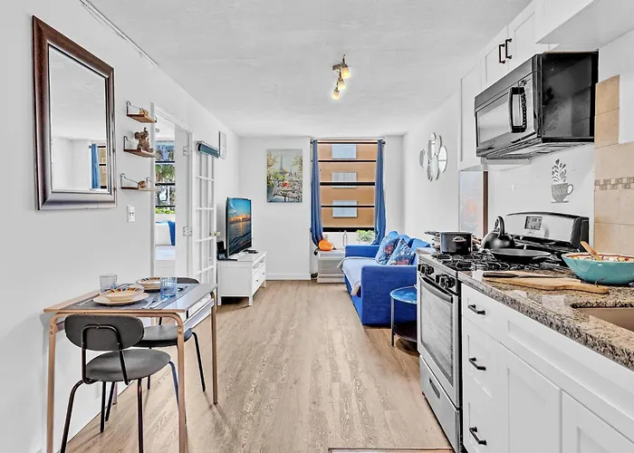 1 Bedroom In The Best Location In South Beach !