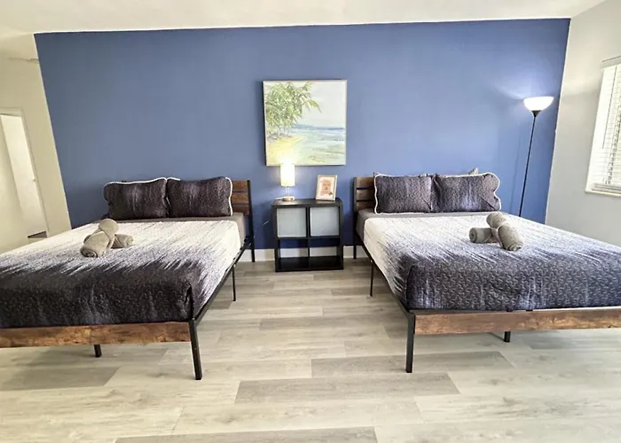 Spacious 2 Bedroom Apartment In Miami Beach