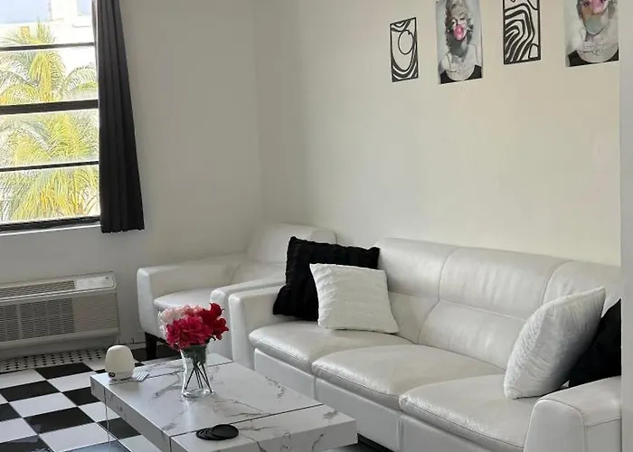 Large Studio Apartment Best Location In South Beach!