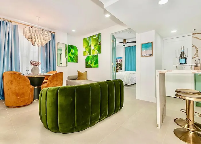 2-Min To Beach, Upscale Enclave