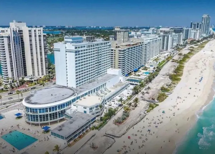 Castle Beach Club Apartments