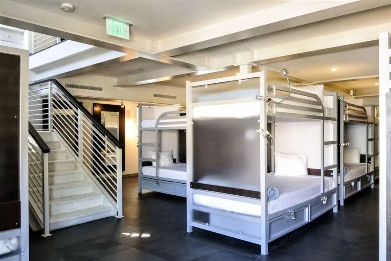 Posh South Hostel *