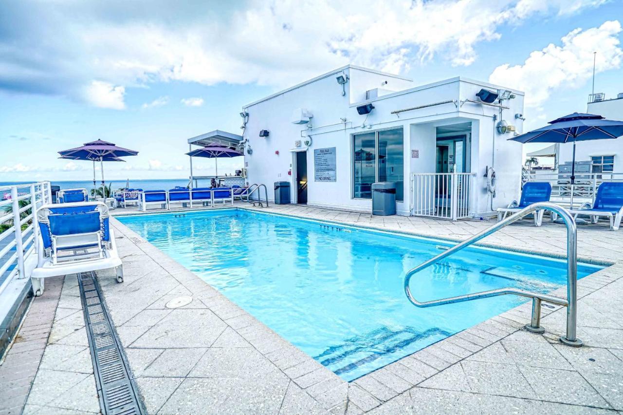 Deluxe At The Congress Aparthotel Miami Beach
