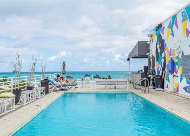 Charming In Ocean Drive South Beach Miami Beach