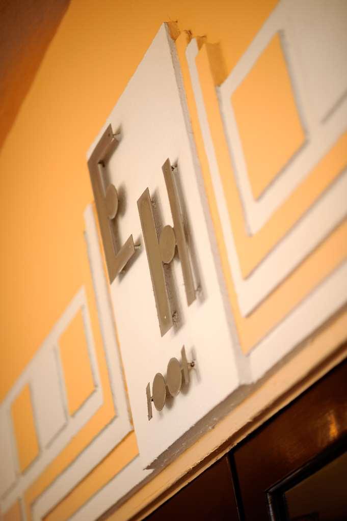 Essex House Miami Beach