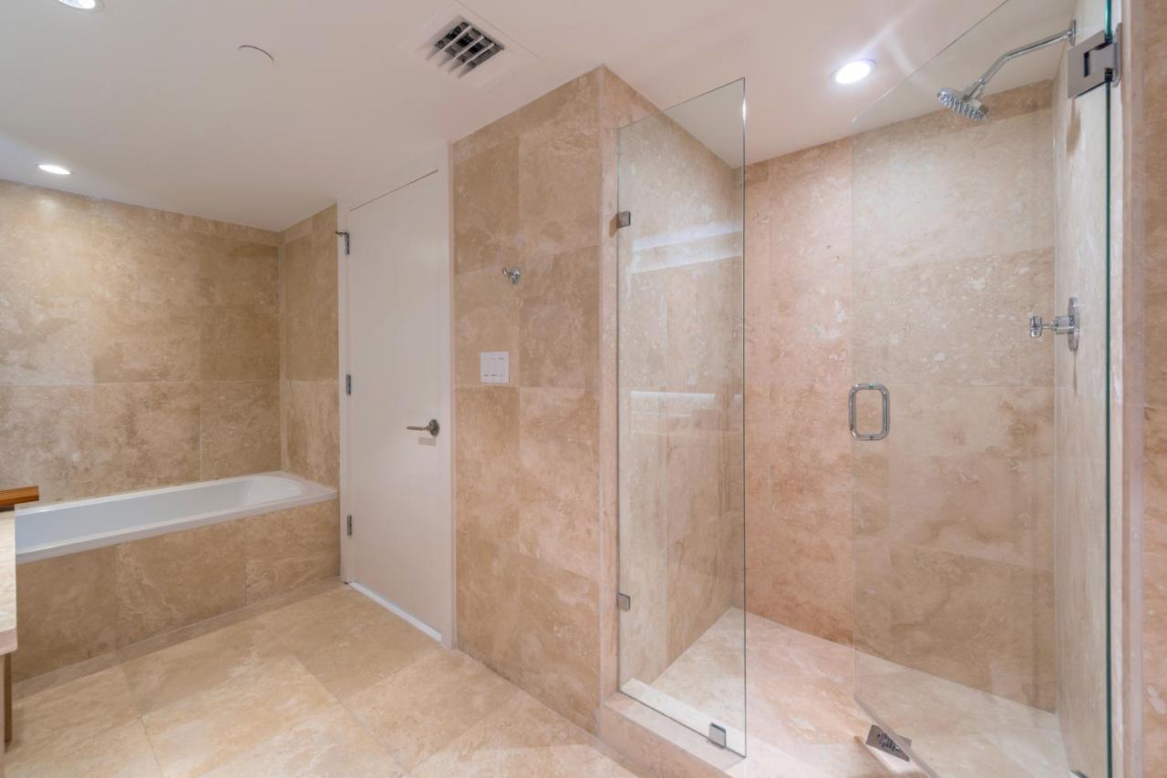 1 Bedroom Ocean View Located At 1 & Homes -1012 * Miami Beach