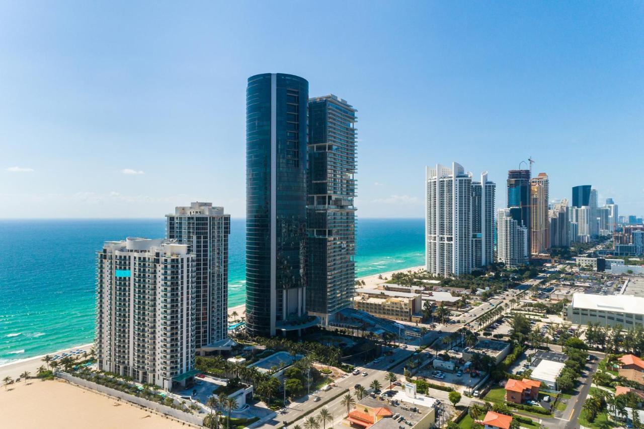 Apartment Sunny Isles 1bdr Sea View And Pool *