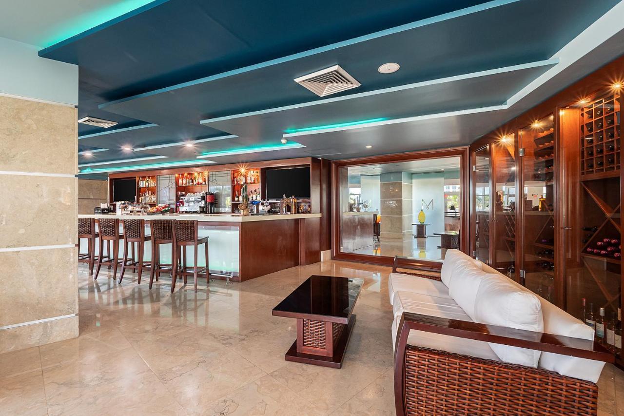 Sunny Isles 1bdr Sea View And Pool Apartment