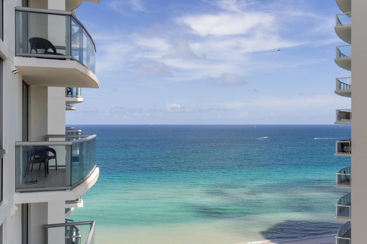 Sunny Isles 1bdr Sea View And Pool Apartment *