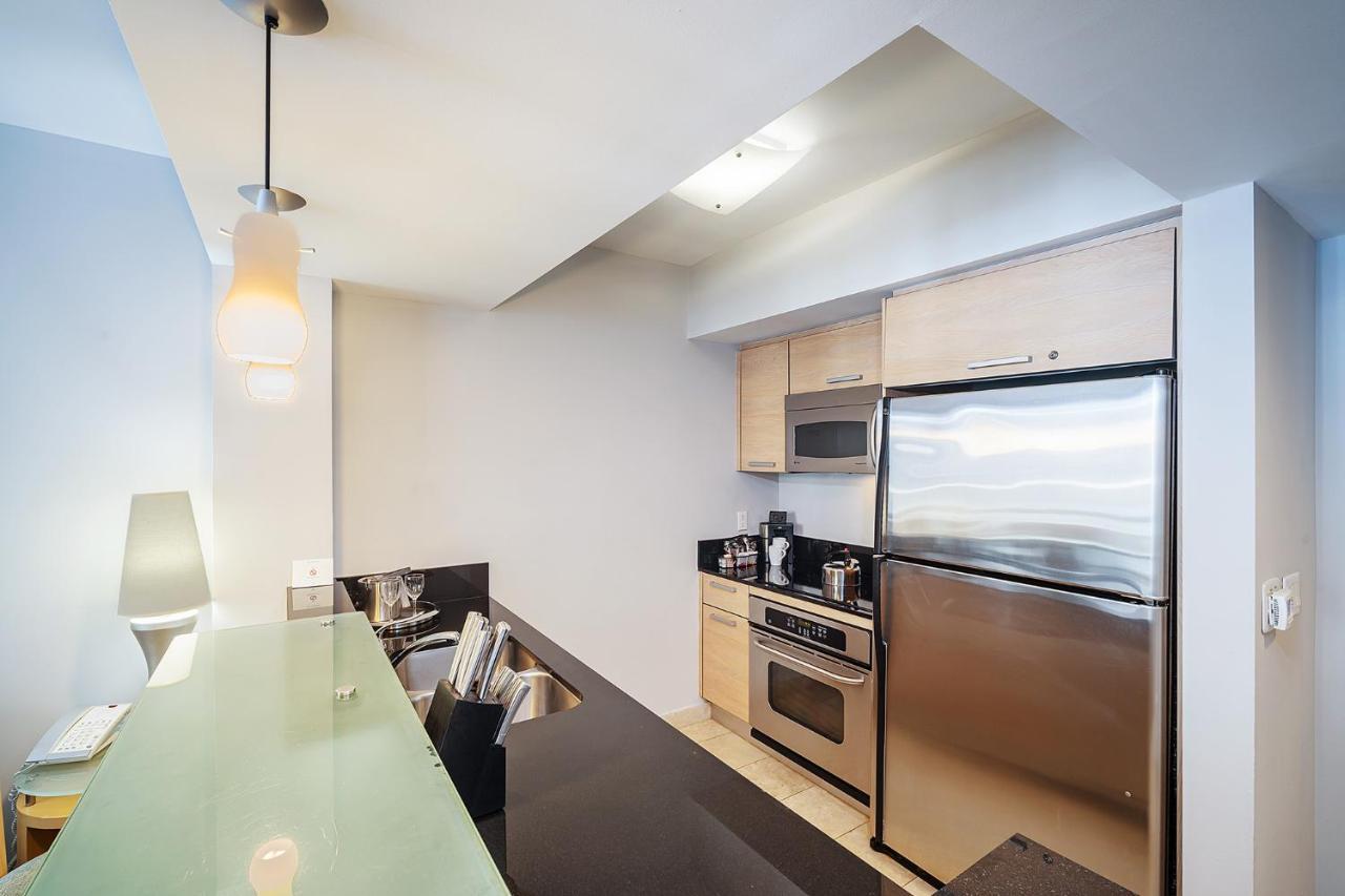 Sunny Isles 1bdr Sea View And Pool *