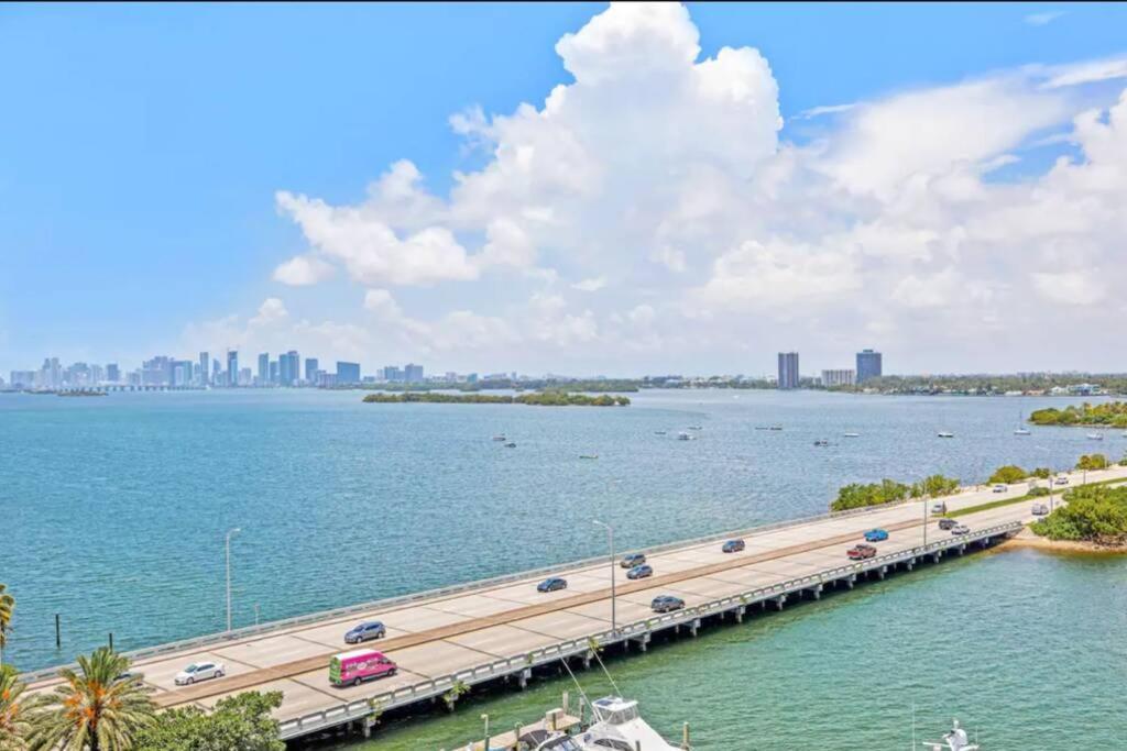 Miami's Bayfront One-bedroom Apartment *