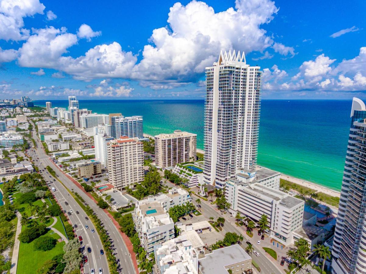 Front Miami *