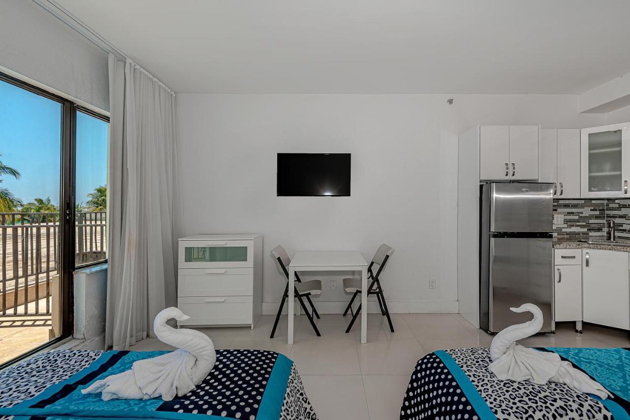 Front Miami *