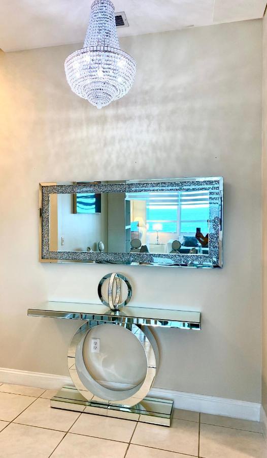 Large Luxurious Direct Ocean Front Penthouse Or Deluxe One Bedroom Ocean Front Condo-free Parking