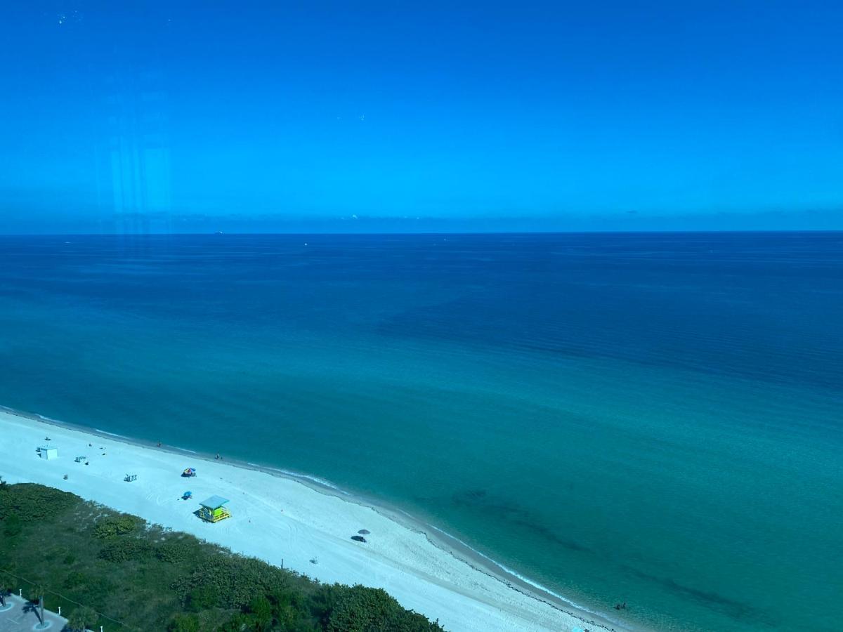 Large Luxurious Direct Ocean Front Penthouse Or Deluxe One Bedroom Ocean Front Condo-free Parking Apartment