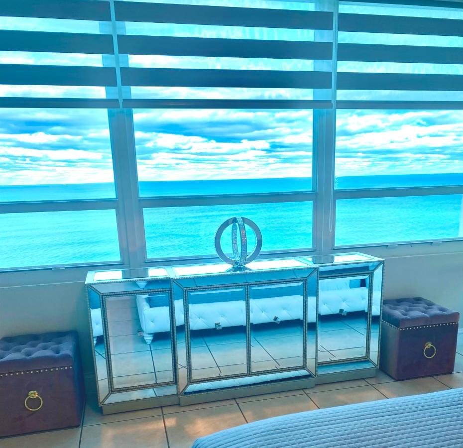 Apartment Large Luxurious Direct Ocean Front Penthouse Or Deluxe One Bedroom Ocean Front Condo-free Parking Miami Beach