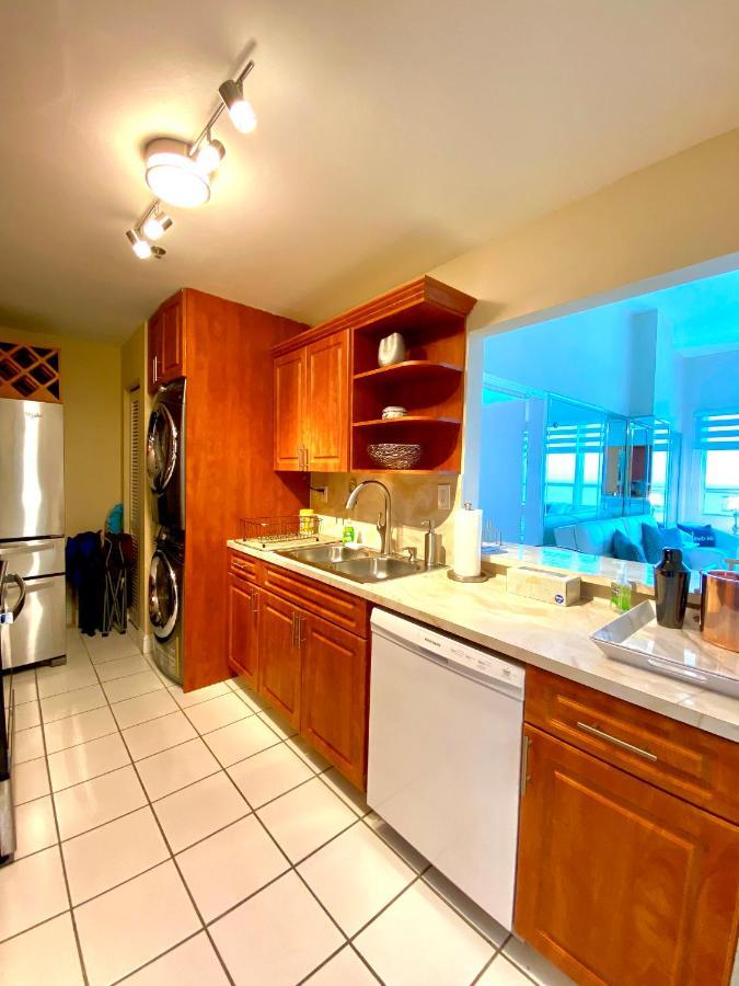 Apartment Large Luxurious Direct Ocean Front Penthouse Or Deluxe One Bedroom Ocean Front Condo-free Parking