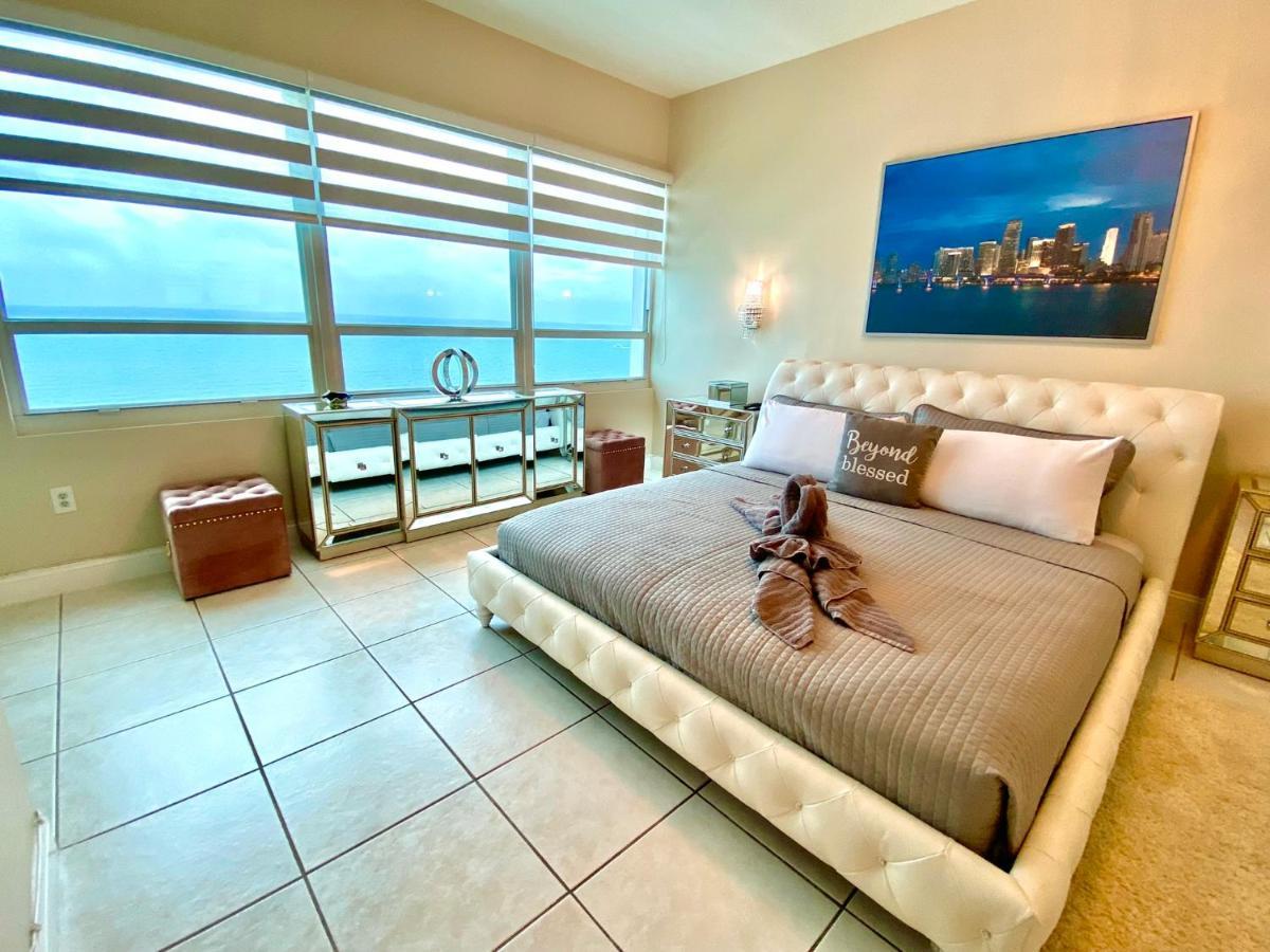 Large Luxurious Direct Ocean Front Penthouse Or Deluxe One Bedroom Ocean Front Condo-free Parking * Miami Beach