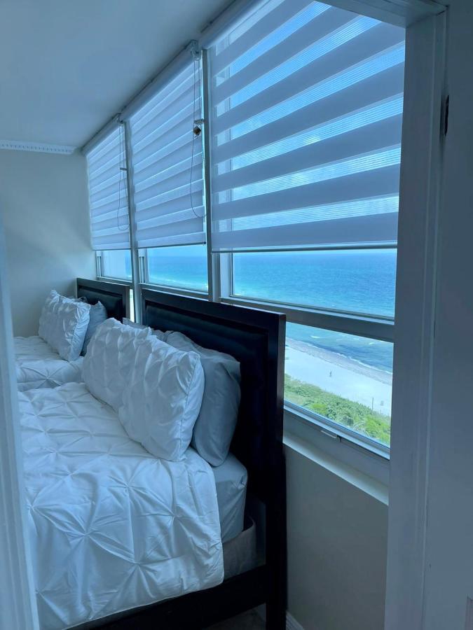 Large Luxurious Direct Ocean Front Penthouse Or Deluxe One Bedroom Ocean Front Condo-free Parking Miami Beach