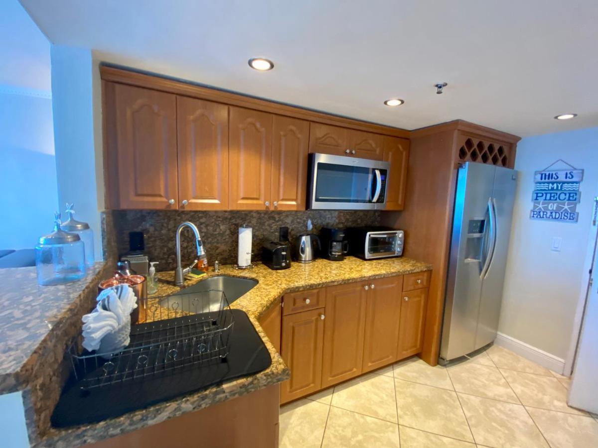Apartment Large Luxurious Direct Ocean Front Penthouse Or Deluxe One Bedroom Ocean Front Condo-free Parking Miami Beach