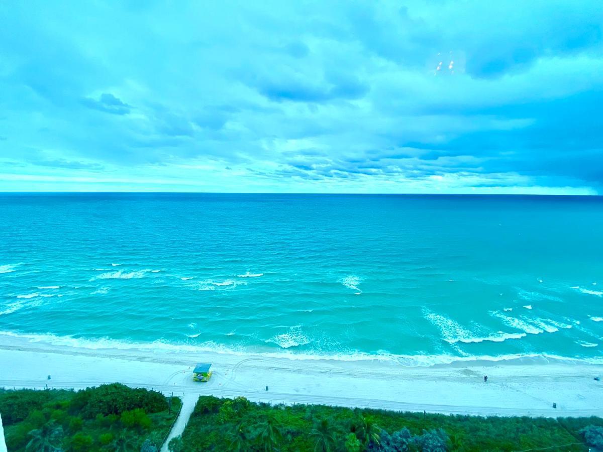 Apartment Large Luxurious Direct Ocean Front Penthouse Or Deluxe One Bedroom Ocean Front Condo-free Parking *