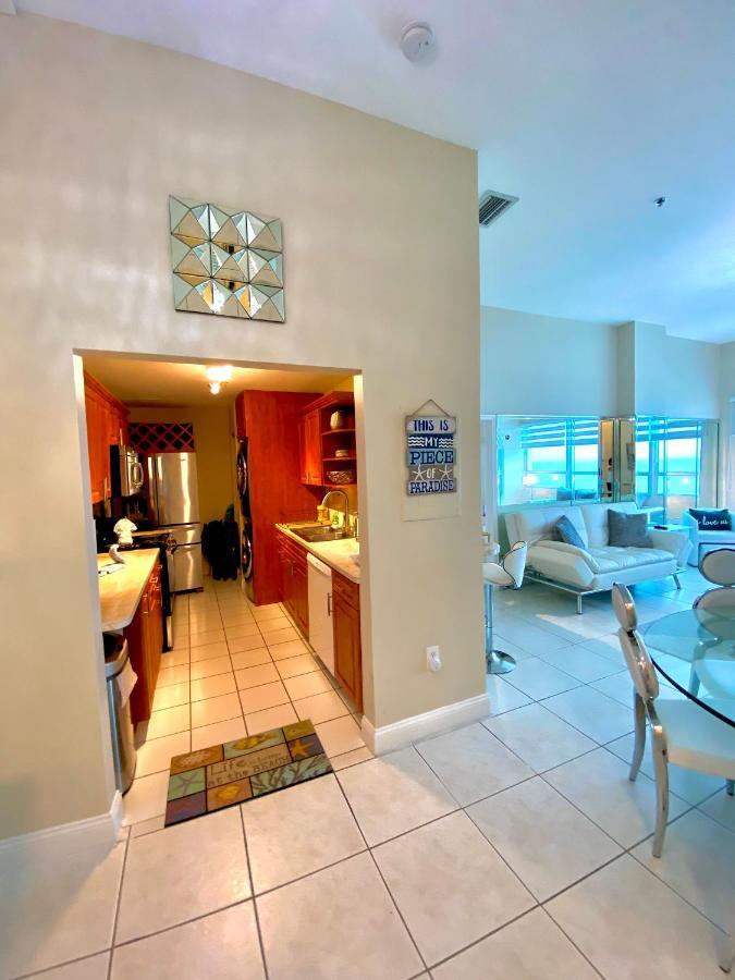 Apartment Large Luxurious Direct Ocean Front Penthouse Or Deluxe One Bedroom Ocean Front Condo-free Parking *
