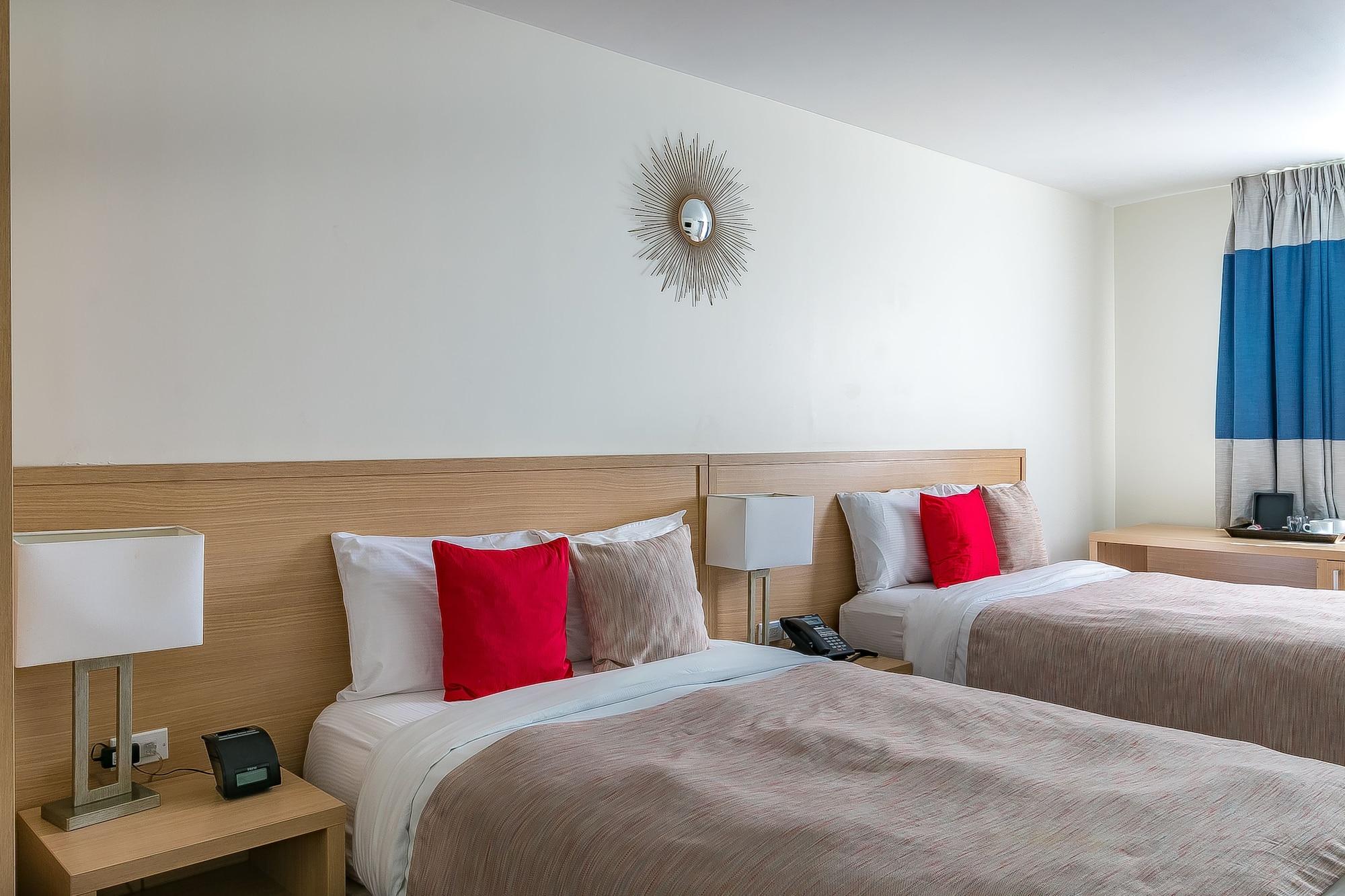 Italia South Hotel