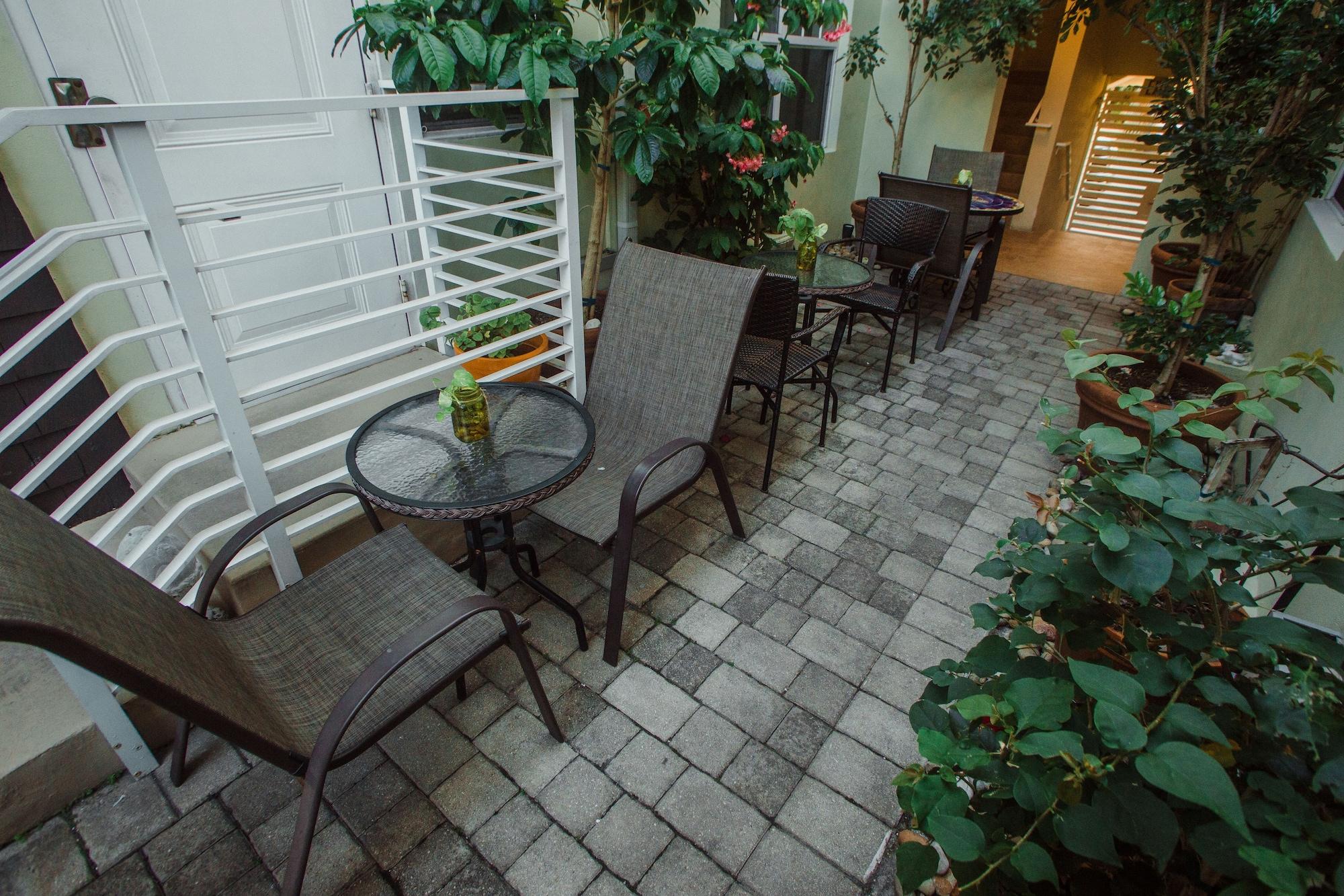 Italia South Hotel