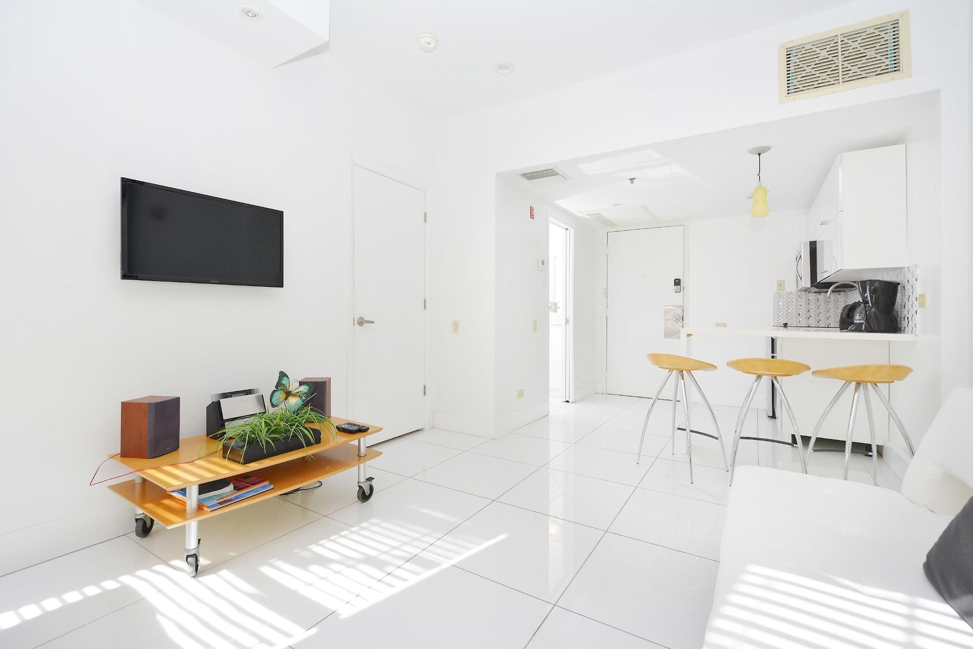 First Street Apartment Miami Beach