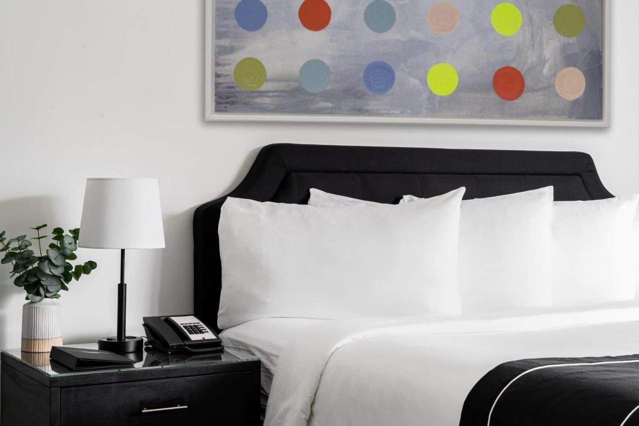 Essex House Miami Beach