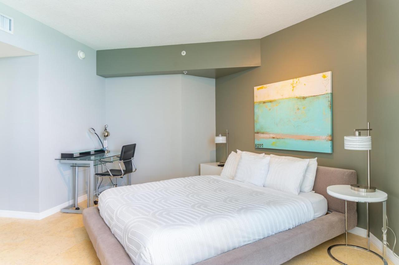 Apartment 16699 Collins Ave Unit 2906 In La Perla *