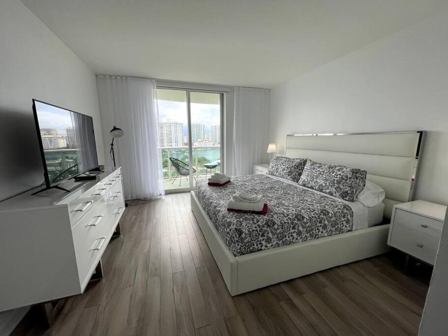 Breathtaking Ocean View! 15th Floor Apartment
