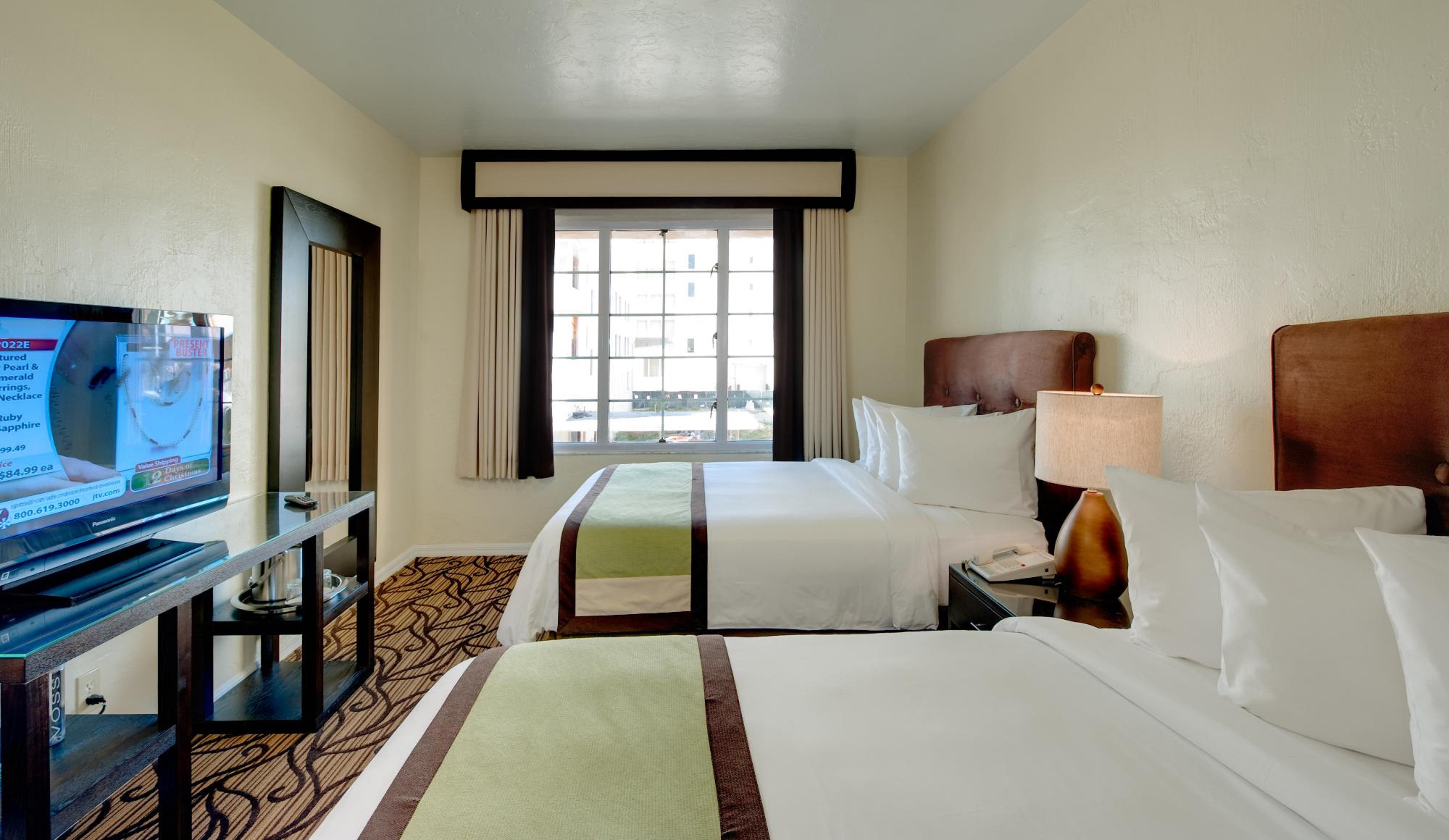 Essex House Hotel 4*