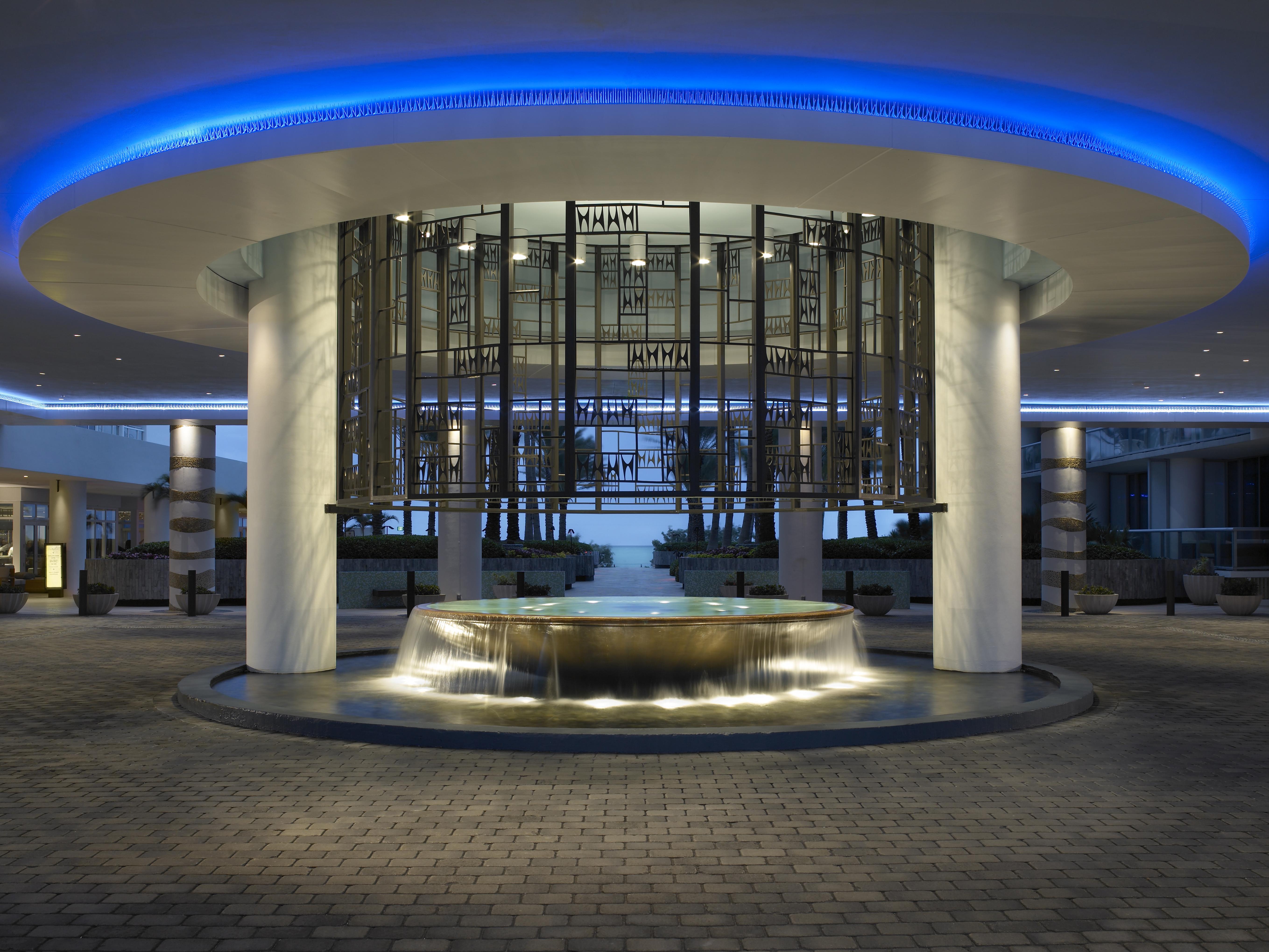 Carillon Miami Wellness Hotel 5*