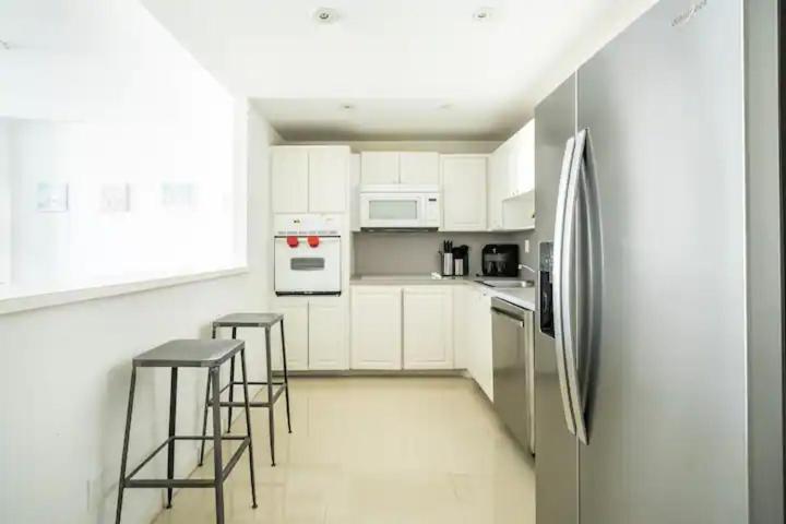 Apartment Ocean Reserve Sunny Isles 11th Str-02330 *