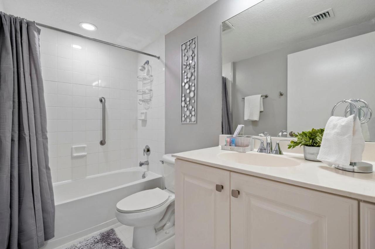 Waterfront Luxury New Apartment
