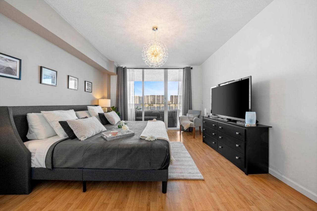 Waterfront Luxury New * Miami Beach