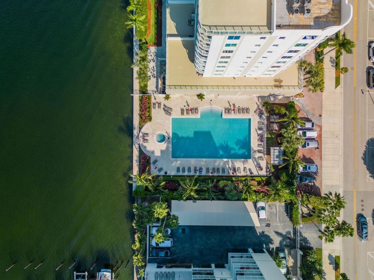 Apartment Waterfront Luxury New Miami Beach