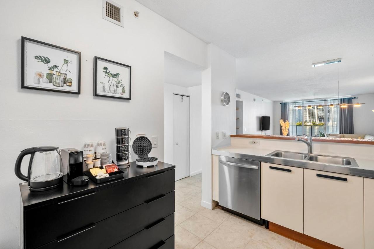 Waterfront Luxury New * Miami Beach