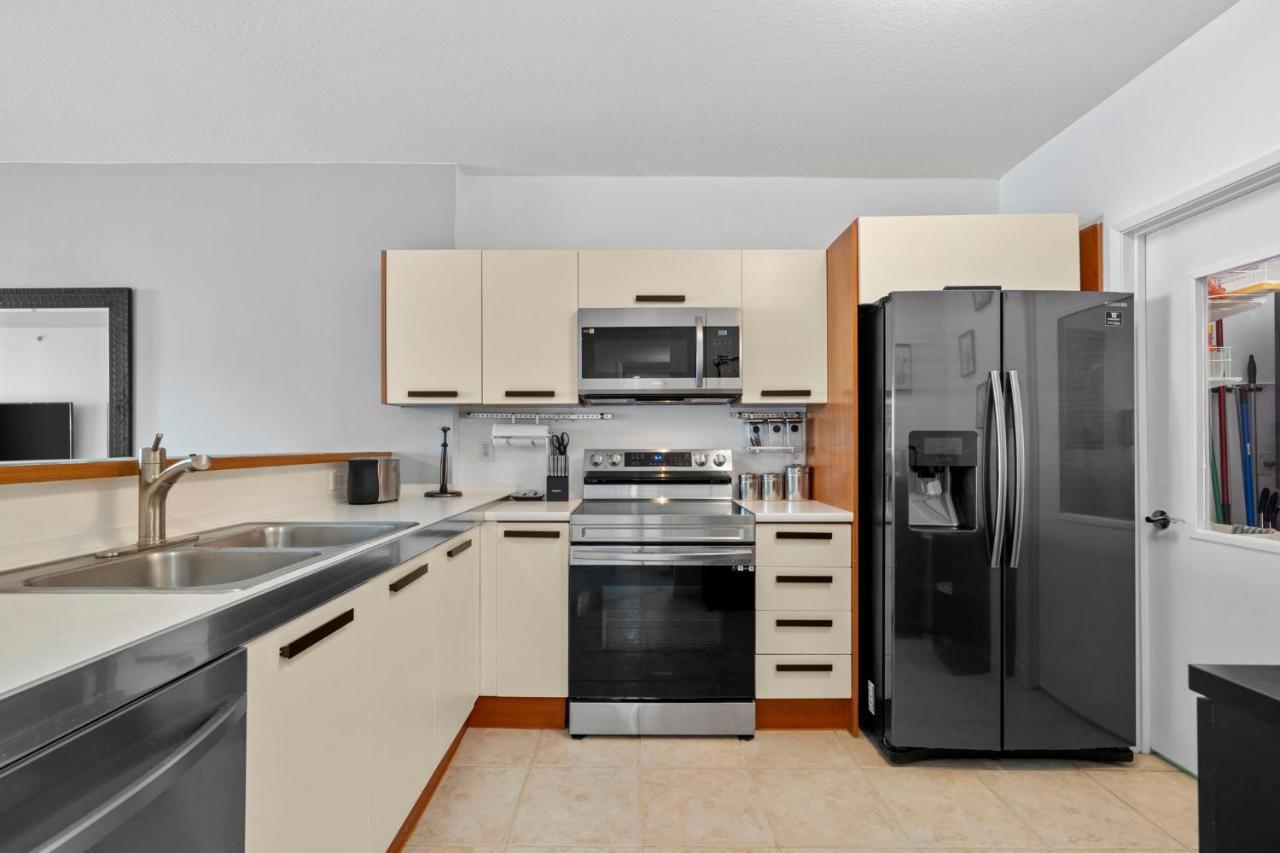 Waterfront Luxury New Apartment