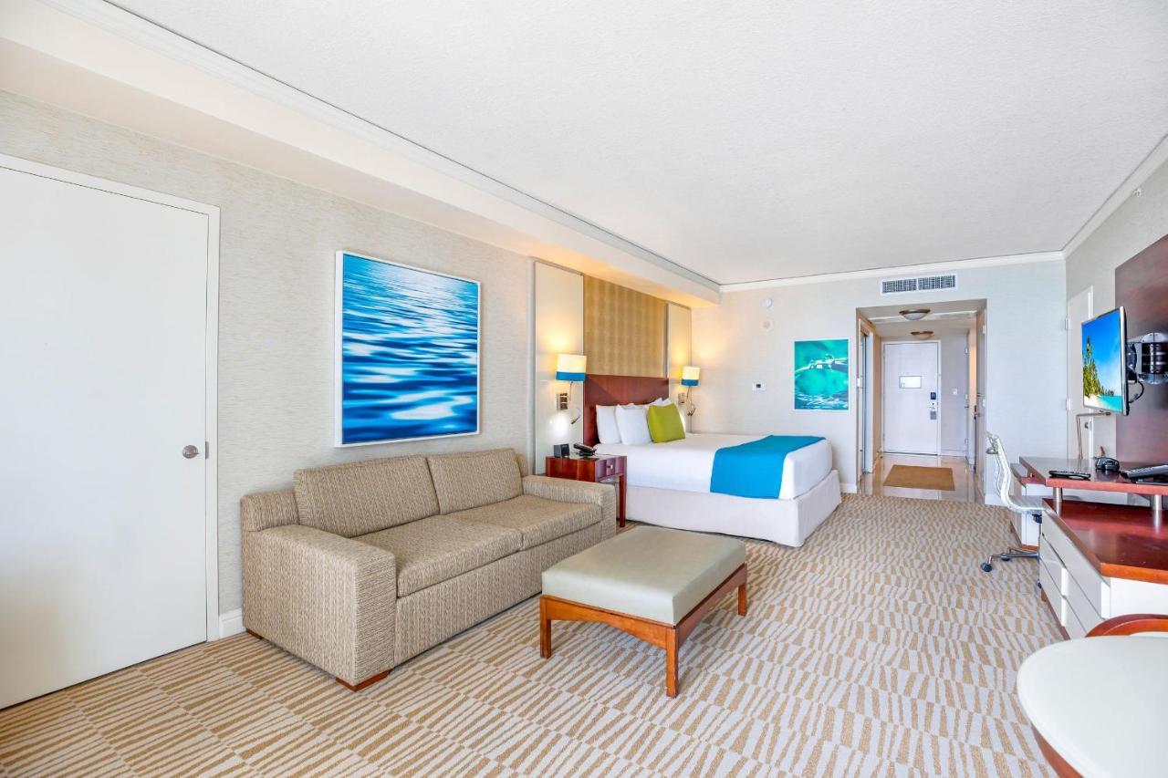Luxury With Ocean Front View Apartment