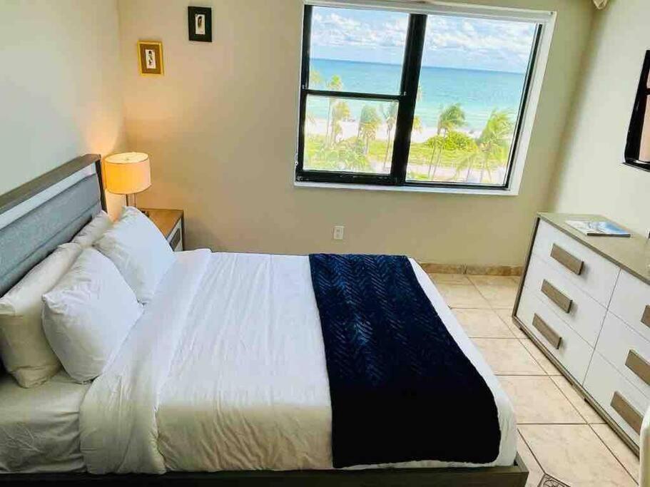 Chic Ocean Front Studio!