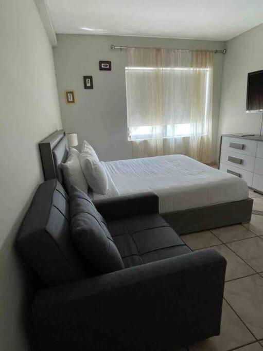 Chic Ocean Front Studio! * Miami Beach