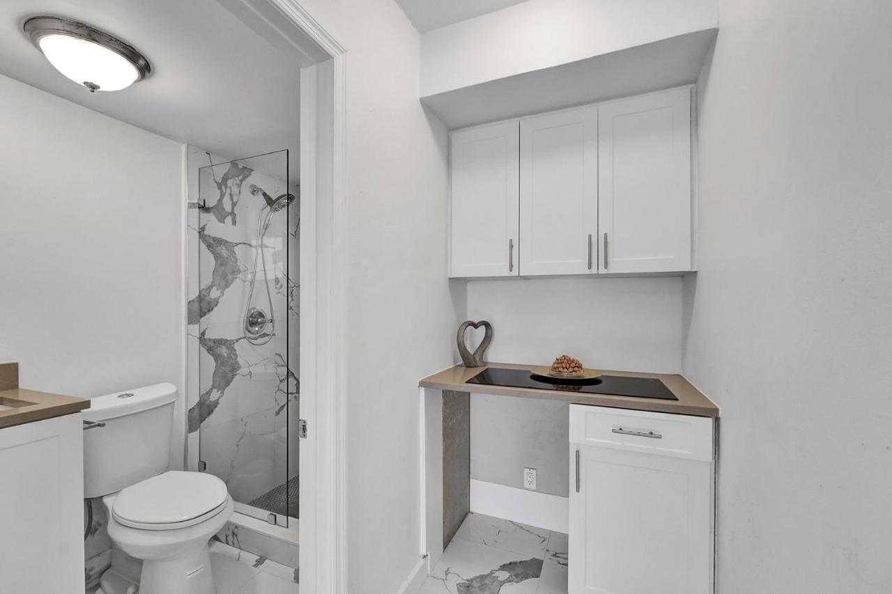 8 Floor Miami With Service Apartment Miami Beach