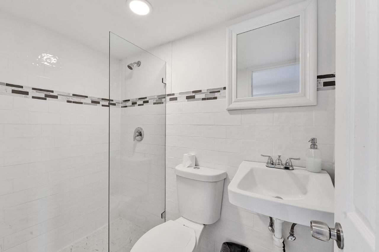 8 Floor Miami With Service Apartment Miami Beach