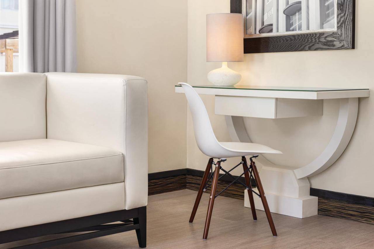 Waldorf Towers South Beach Hotel 3*