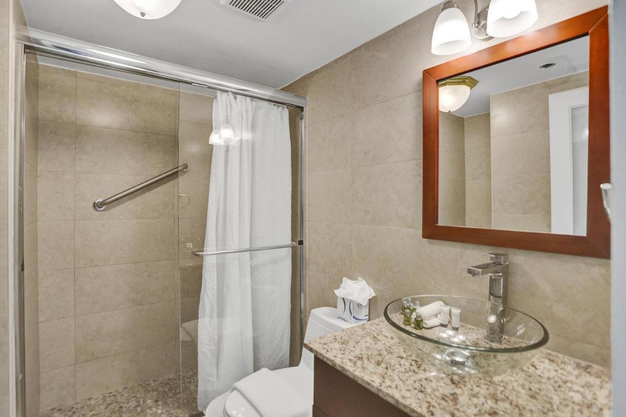 8 Floor Miami With Service Apartment *
