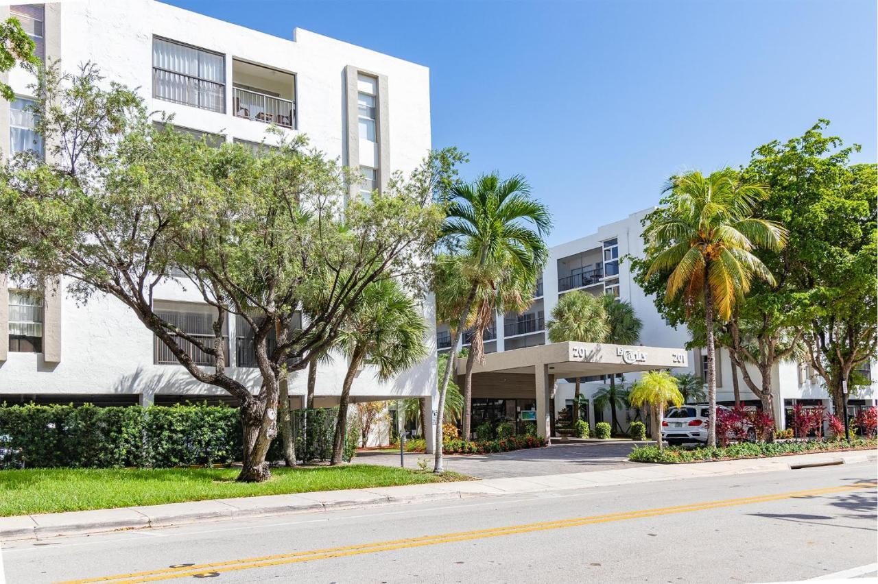 Apartment Sunny Isles Vacation Condo. Miami Beach